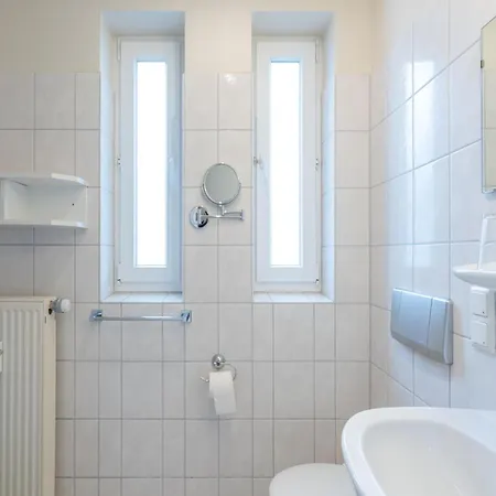 Moderne In Mit Balkon, Wlan Und Ahoi-rabatt Daire
