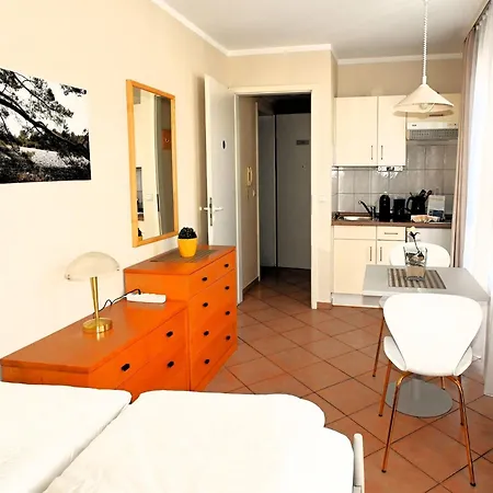Moderne In Mit Balkon, Wlan Und Ahoi-rabatt Sellin (Rugen)